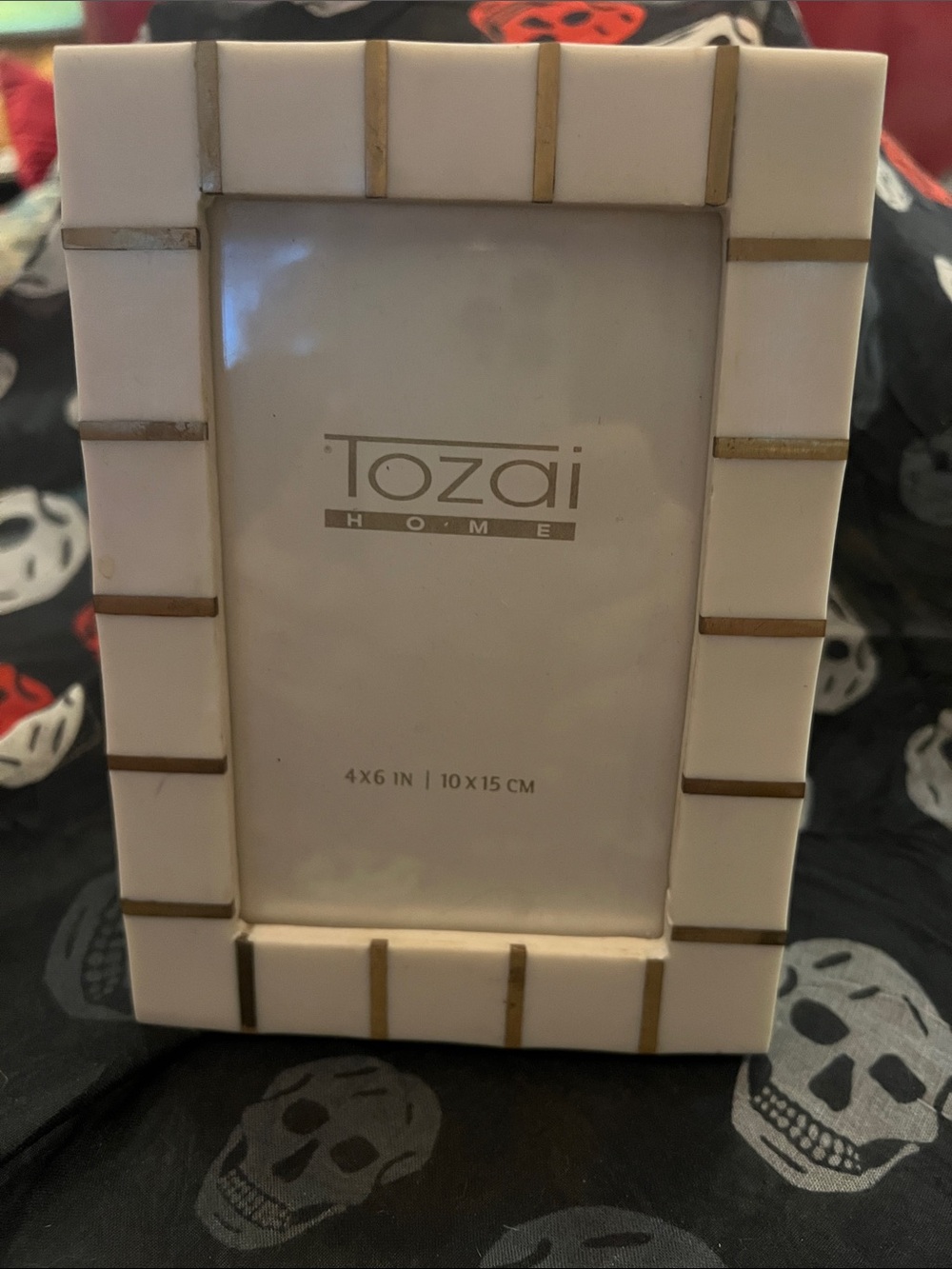 Tozai Home Faux Ivory and Gold Accent 4x6 Picture Frame